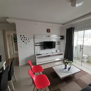 Lindo Apto Completo A 150M Da Praia Porto Belo